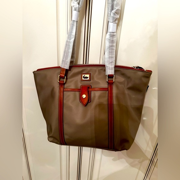 Dooney & Bourke Handbags - Dooney & Bourke Wayfarer Large Zip Tote